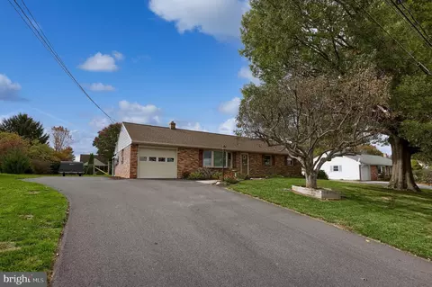 810 Snyder Hill Rd, Lititz, PA 17543