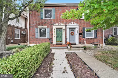 18 E Pine St, Ephrata, PA 17522