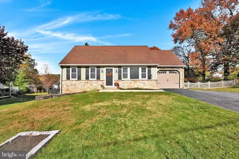 1568 N Reading Rd, Stevens, PA 17578