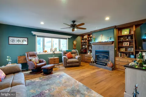 Other - 411 Danbury Dr, Lititz, PA 17543 photo 1 of 16