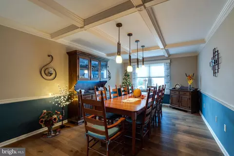 Dining - 411 Danbury Dr, Lititz, PA 17543 photo 2 of 2