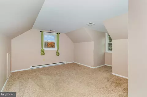 Bedroom - 545 Wood View Dr, Lititz, PA 17543 photo 6 of 6