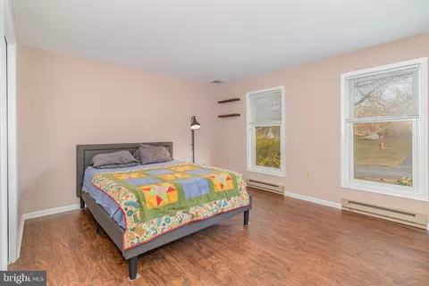 Bedroom - 545 Wood View Dr, Lititz, PA 17543 photo 4 of 6