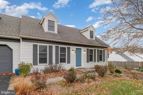 Exterior - 545 Wood View Dr, Lititz, PA 17543 photo 9 of 10