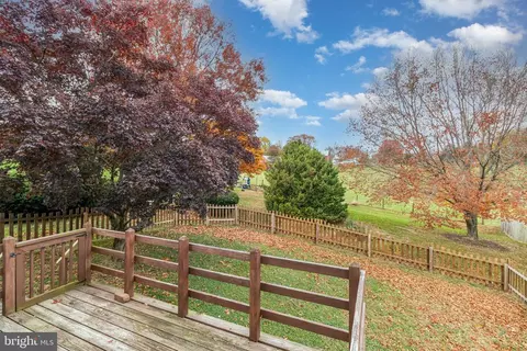 Exterior - 545 Wood View Dr, Lititz, PA 17543 photo 4 of 10
