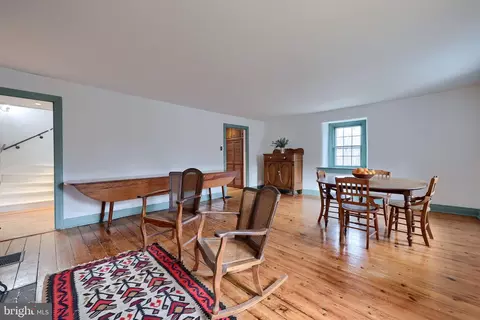Dining - 550 Speedwell Forge Rd, Lititz, PA 17543 photo 2 of 3