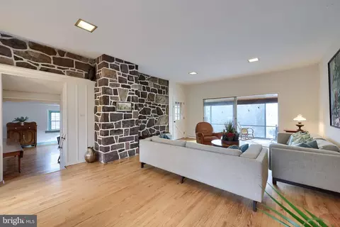 Living - 550 Speedwell Forge Rd, Lititz, PA 17543 photo 1 of 4
