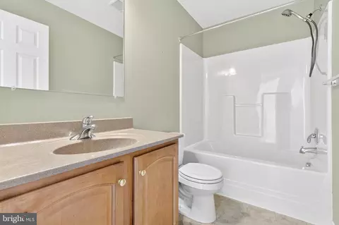 Bath - 802 Wallingford Rd, Lititz, PA 17543 photo 1 of 2
