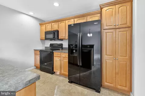 Kitchen - 802 Wallingford Rd, Lititz, PA 17543 photo 2 of 2