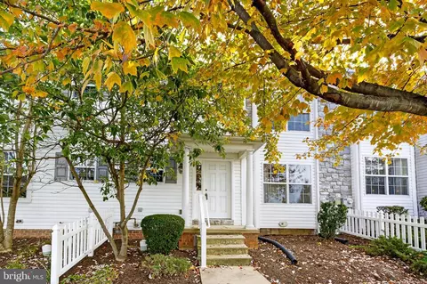 802 Wallingford Rd, Lititz, PA 17543