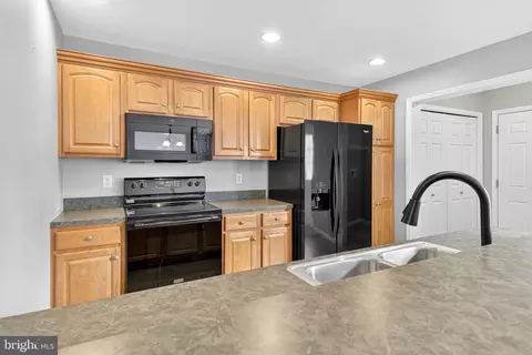 Kitchen - 802 Wallingford Rd, Lititz, PA 17543 photo 1 of 2