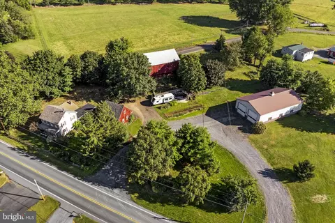 1175 W Swartzville Rd, Reinholds, PA 17569
