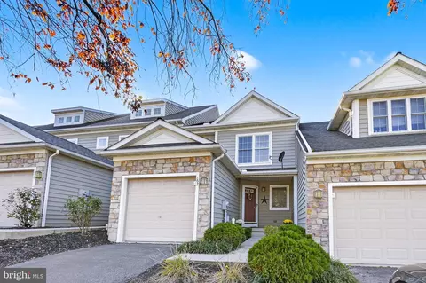 762 Keller Dr, Lititz, PA 17543