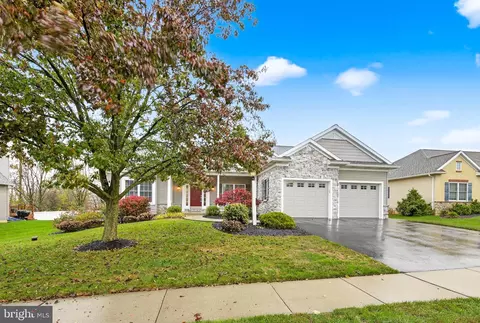 339 Enterprise Dr, Bird In Hand, PA 17505