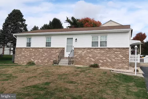 107 Pheasant Dr, Columbia, PA 17512