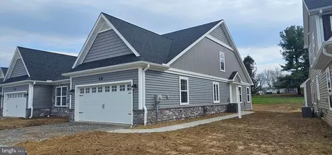 217 Bellaride Ln #70, Millersville, PA 17551