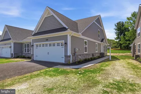 217 Bellaride Ln #70, Millersville, PA 17551