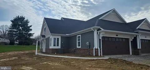 223 Bellaride Ln #67, Millersville, PA 17551