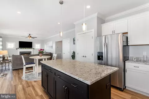 Kitchen - 309 Pierson Rd, Lititz, PA 17543 photo 2 of 2