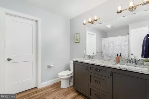 Bath - 309 Pierson Rd, Lititz, PA 17543 photo 1 of 1