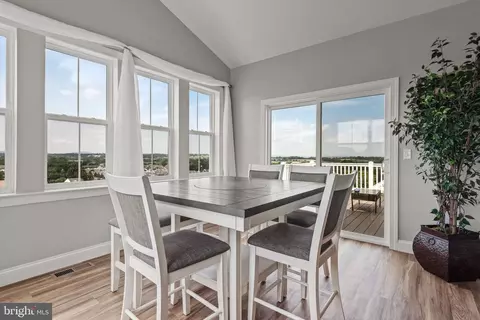 Dining - 309 Pierson Rd, Lititz, PA 17543 photo 1 of 2