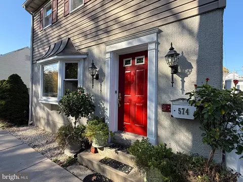 574 E Front St, Marietta, PA 17547