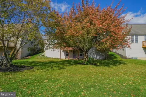 Exterior - 1221 Brighton Ave, Lititz, PA 17543 photo 11 of 14