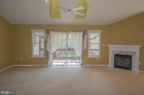 Living - 1221 Brighton Ave, Lititz, PA 17543 photo 1 of 10