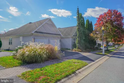 Exterior - 1221 Brighton Ave, Lititz, PA 17543 photo 2 of 14