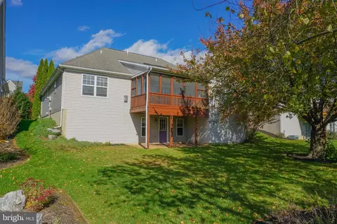 Exterior - 1221 Brighton Ave, Lititz, PA 17543 photo 12 of 14