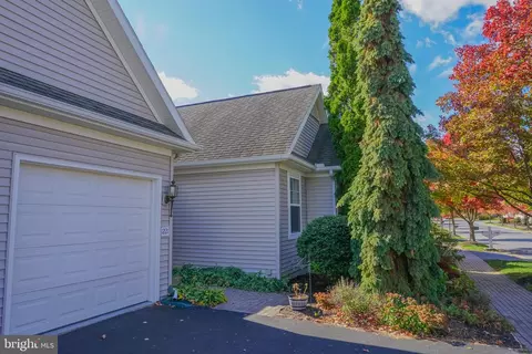 Exterior - 1221 Brighton Ave, Lititz, PA 17543 photo 8 of 14