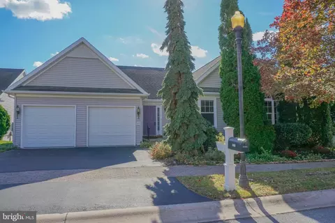 Exterior - 1221 Brighton Ave, Lititz, PA 17543 photo 3 of 14