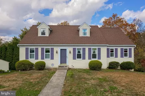 1817 Shelley Rd, Lancaster, PA 17602
