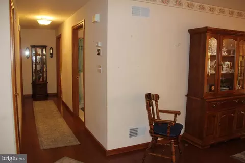 Entry Way - 668 Snyder Hill Rd, Lititz, PA 17543 photo 3 of 3