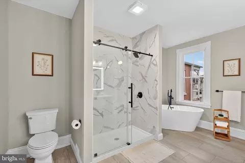 Bath - 27 Ruby St, Lancaster, PA 17603 photo 4 of 10