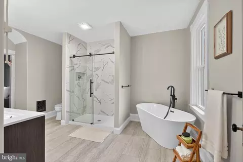 Bath - 27 Ruby St, Lancaster, PA 17603 photo 6 of 10