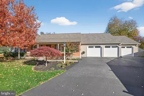 731 Florin Ave, Mount Joy, PA 17552