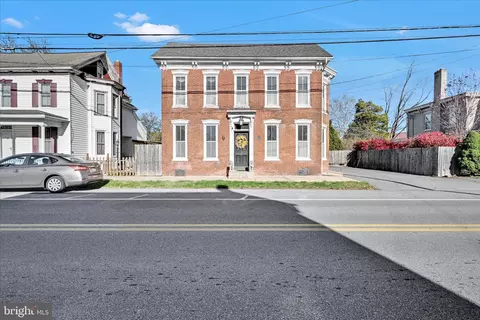 18 S River St, Maytown, PA 17550