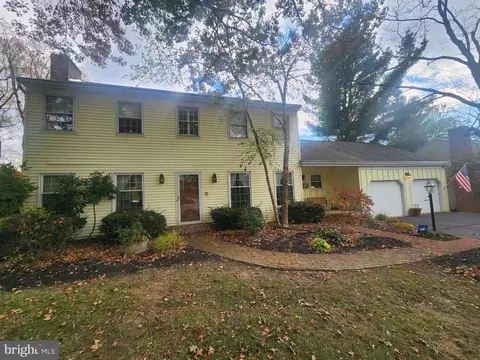 2962 Kings Ln, Lancaster, PA 17601