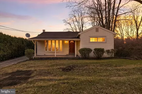 415 Lampeter Rd, Lancaster, PA 17602