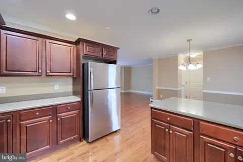 Kitchen - 120 Baneberry Ln, Lititz, PA 17543 photo 4 of 6