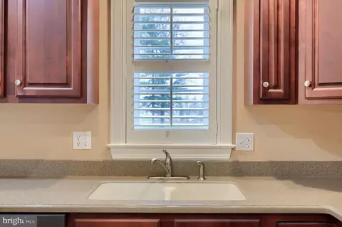 Kitchen - 120 Baneberry Ln, Lititz, PA 17543 photo 6 of 6