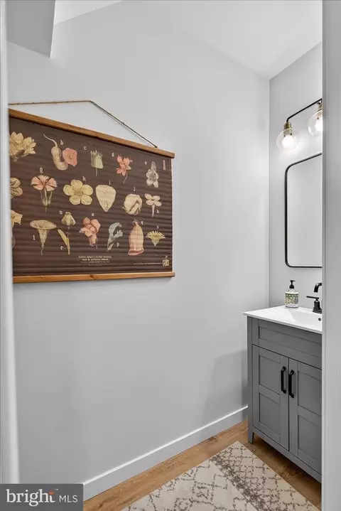 Bath - 311 Ecker Dr, Lititz, PA 17543 photo 3 of 3