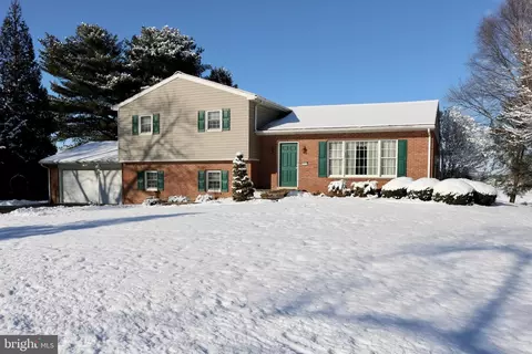 1386 Landisville Rd, Manheim, PA 17545