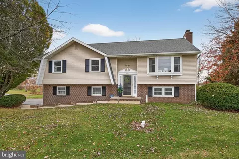 444 Biscayne Rd, Lancaster, PA 17601