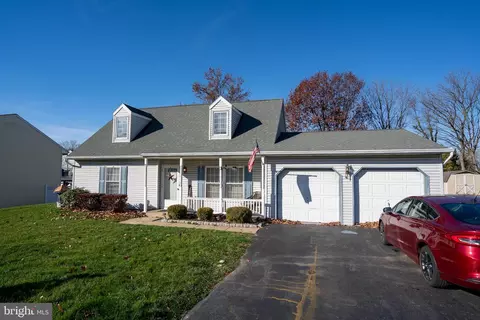 210 Rocklawn Ln, Lancaster, PA 17601