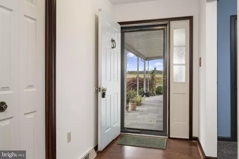 Entry Way - 46 Green Acre Rd, Lititz, PA 17543 photo 1 of 4