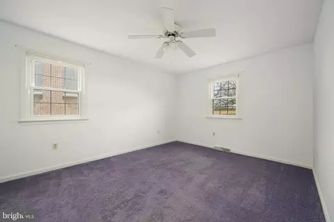 Bedroom - 46 Green Acre Rd, Lititz, PA 17543 photo 2 of 3