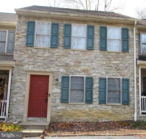 34 Deep Hollow Ln, Lancaster, PA 17603