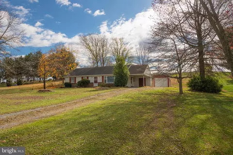 934 Orchard Rd, Willow Street, PA 17584